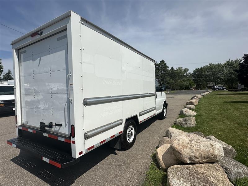 GMC Savana  2021