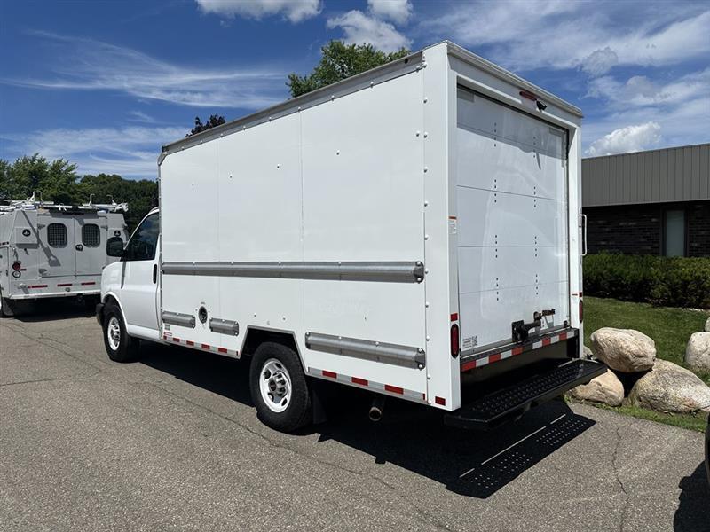 GMC Savana  2021