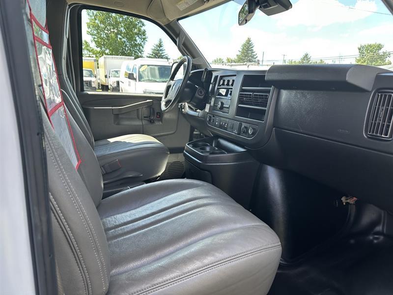 GMC Savana  2021