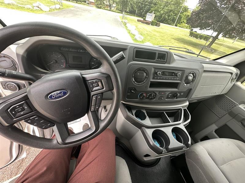 Ford Econoline  2024