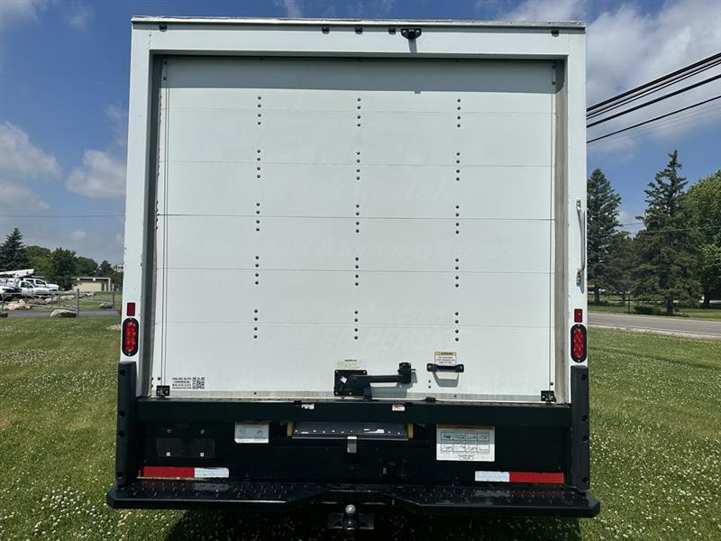 GMC Savana  2022