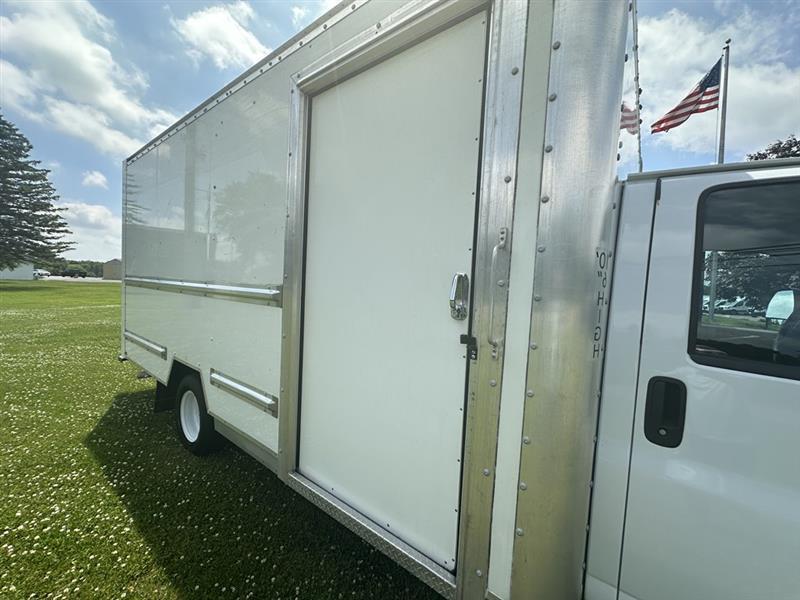 GMC Savana  2022