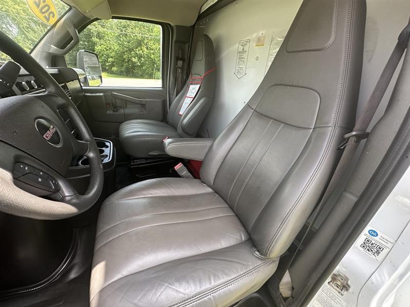 GMC Savana  2022