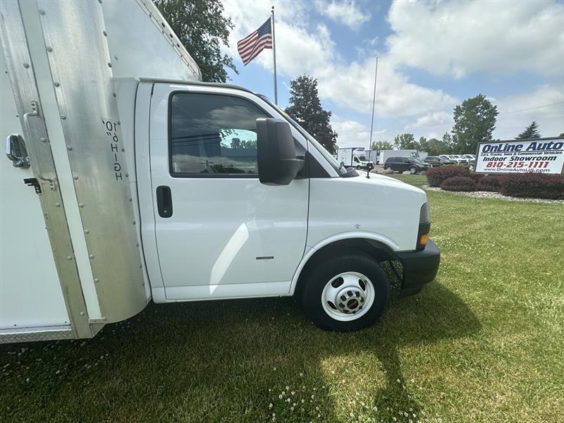 GMC Savana  2022