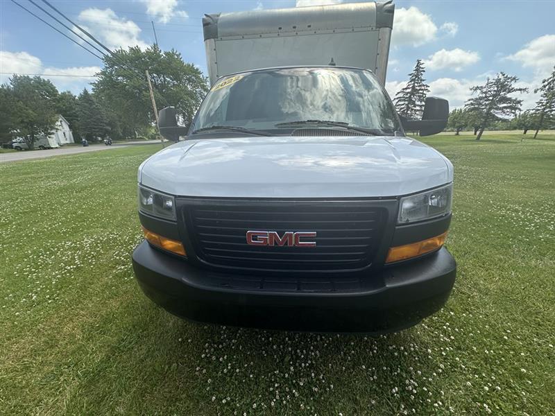 GMC Savana  2022