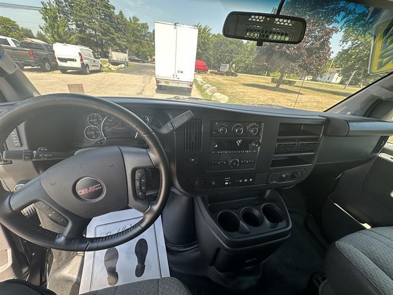 GMC Savana  2022
