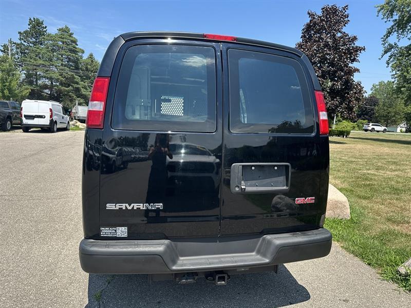 GMC Savana  2022