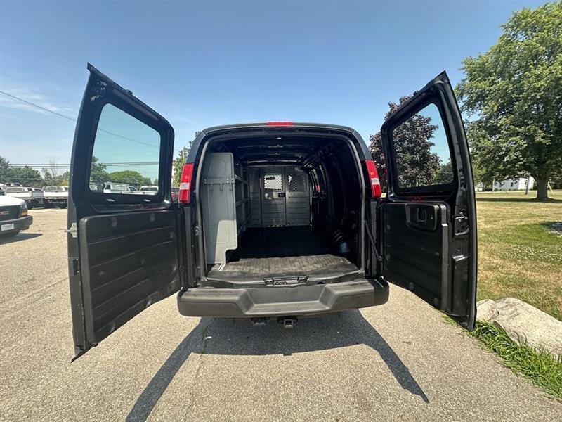 GMC Savana  2022