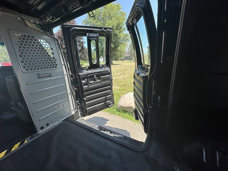 GMC Savana  2022