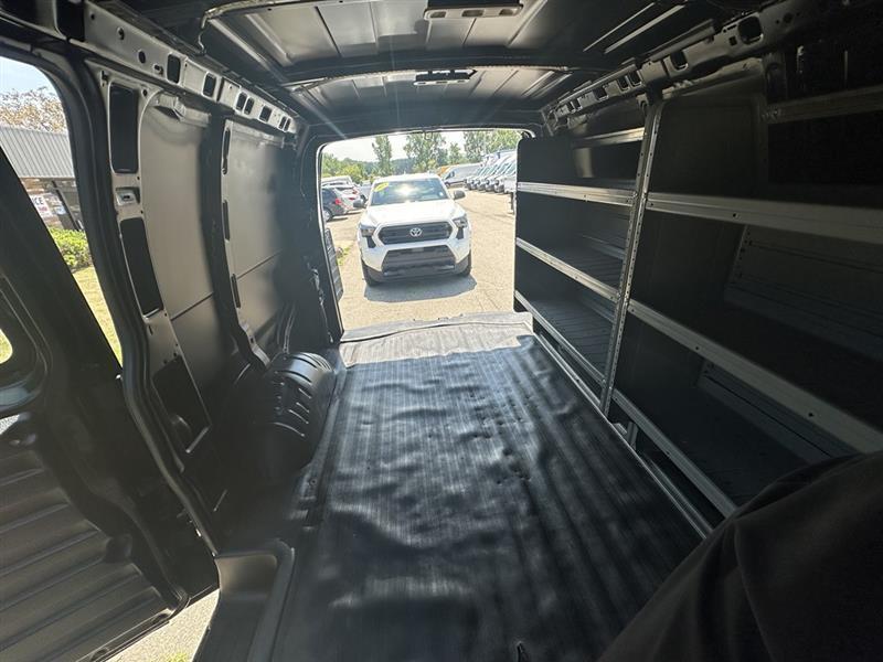 GMC Savana  2022