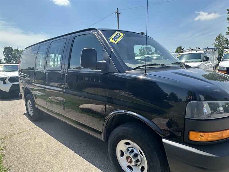 GMC Savana  2022