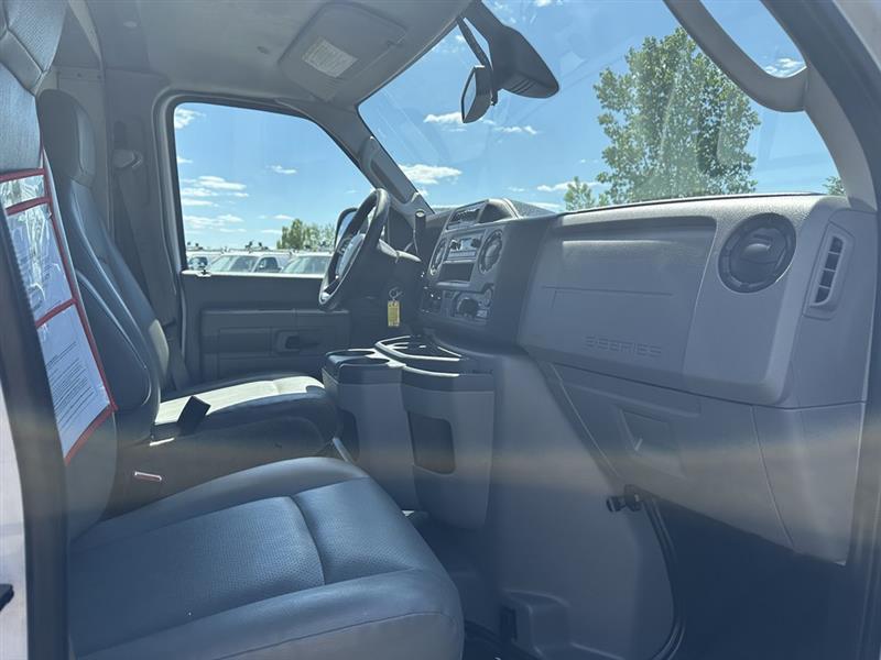 Ford Econoline  2022