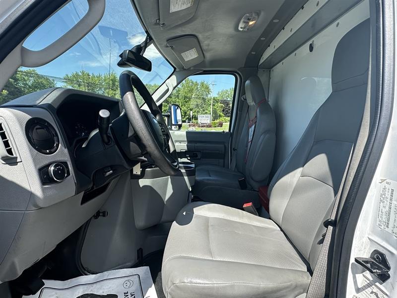 Ford Econoline  2022