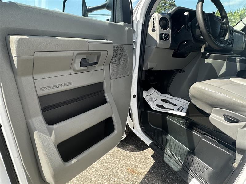 Ford Econoline  2022