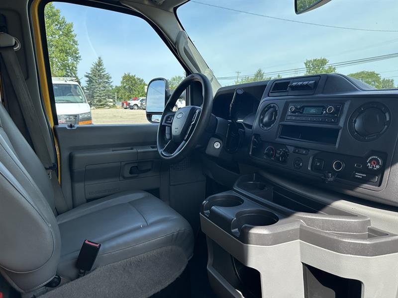 Ford Econoline  2022