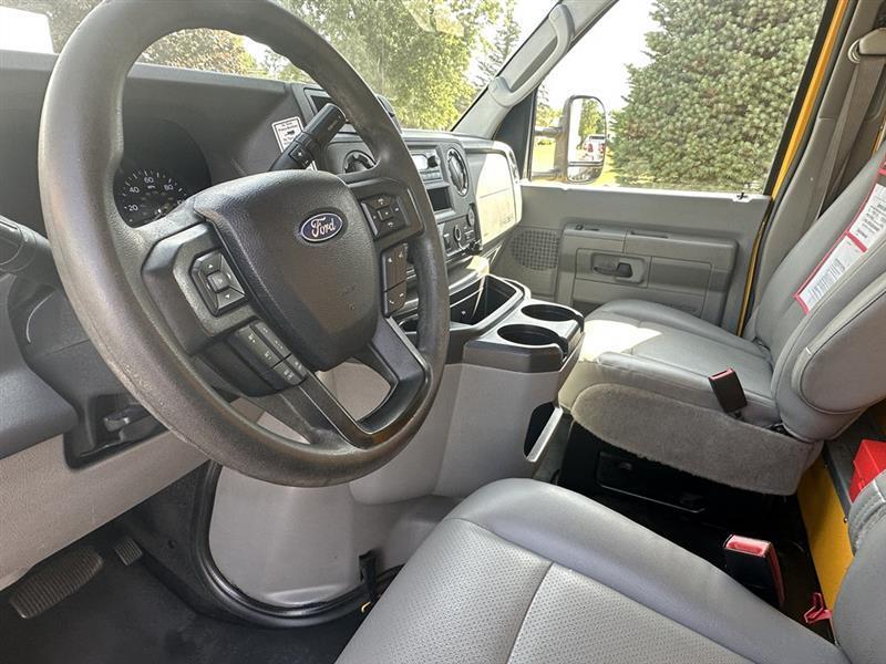 Ford Econoline  2022