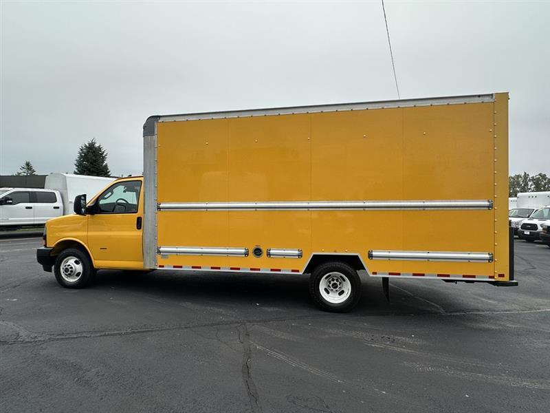 GMC Savana  2021