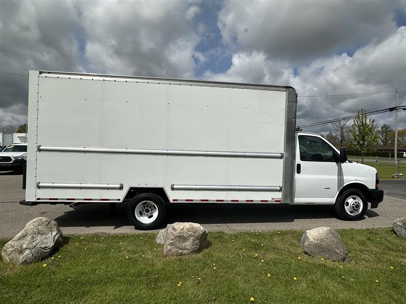 GMC Savana  2021