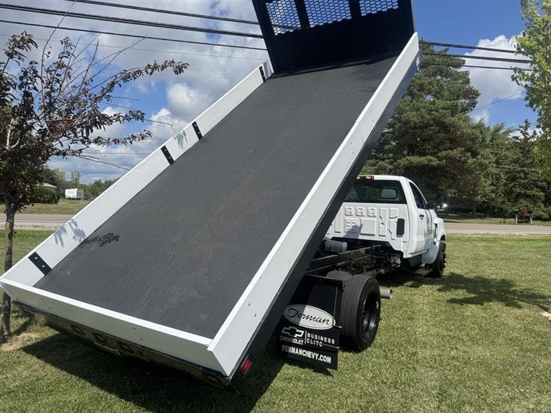 Chevrolet Dump Truck  2023