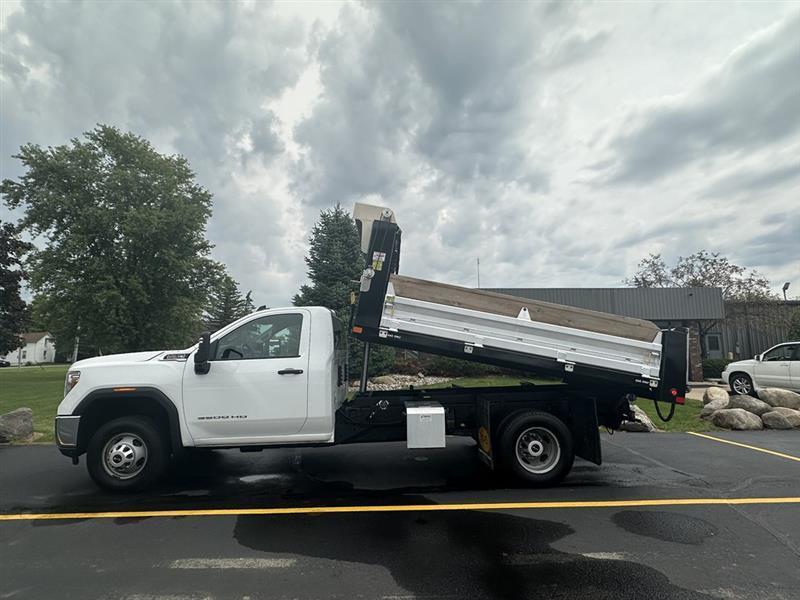 GMC Dump Truck  2021