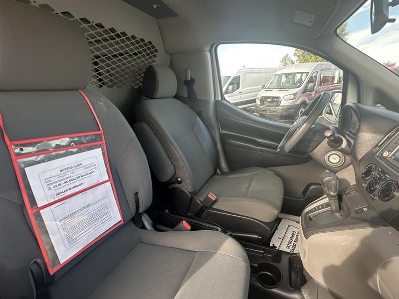 Nissan NV200  2020