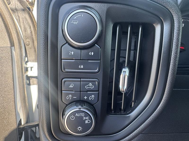 Chevrolet Silverado 2500  2025