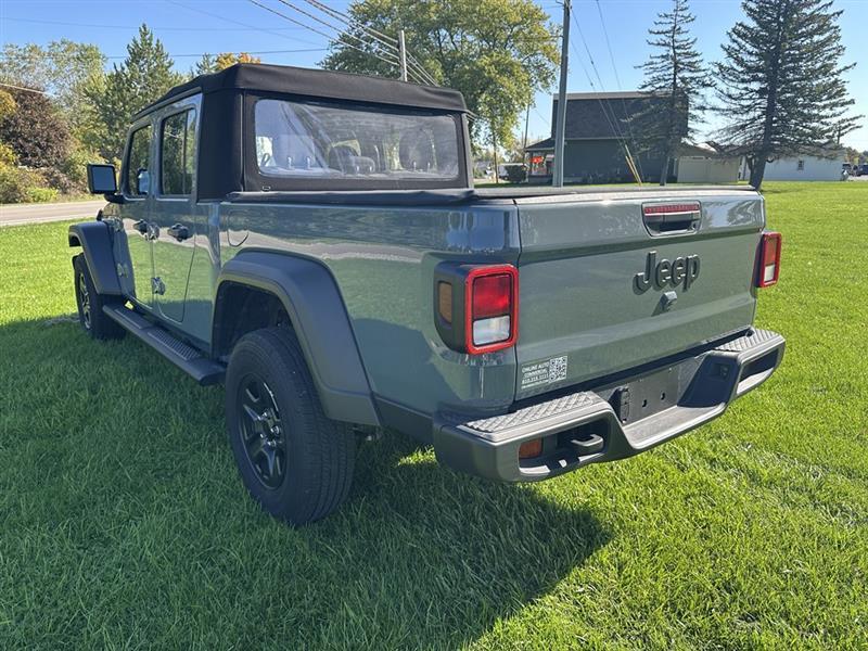 Jeep Gladiator  2025