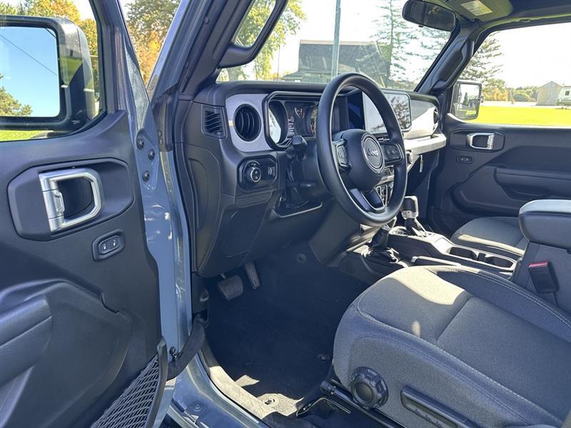 Jeep Gladiator  2025
