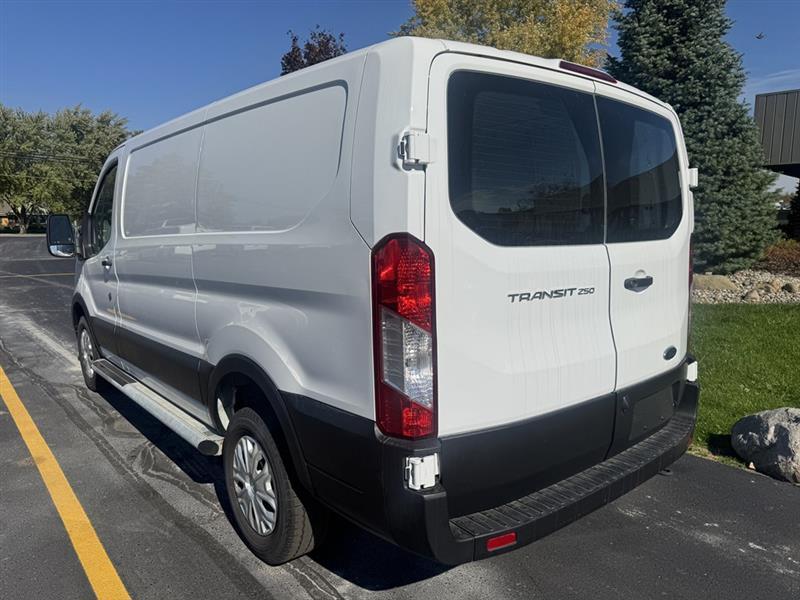 Ford Transit  2025