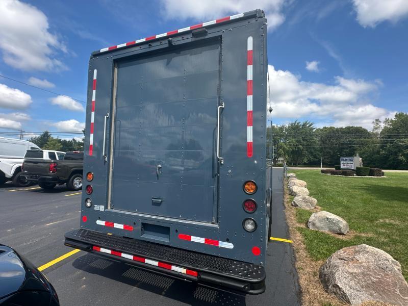 Freightliner M Line Walk-in Van  2020
