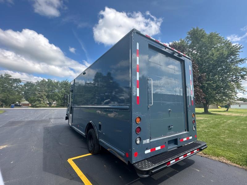 Freightliner M Line Walk-in Van  2020