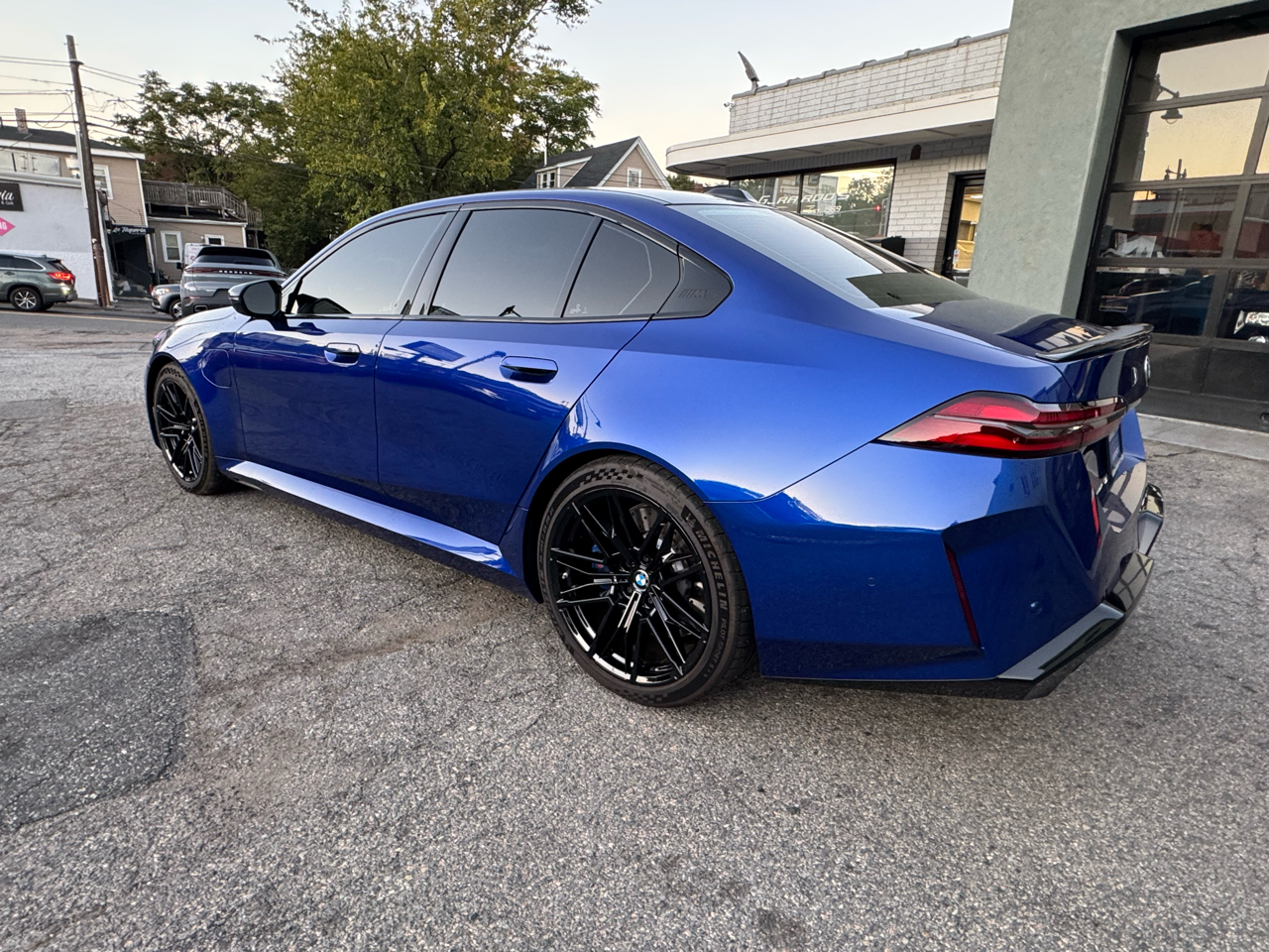 BMW M5 4D Sedan 2025 BMW M5 4D Sedan 2025