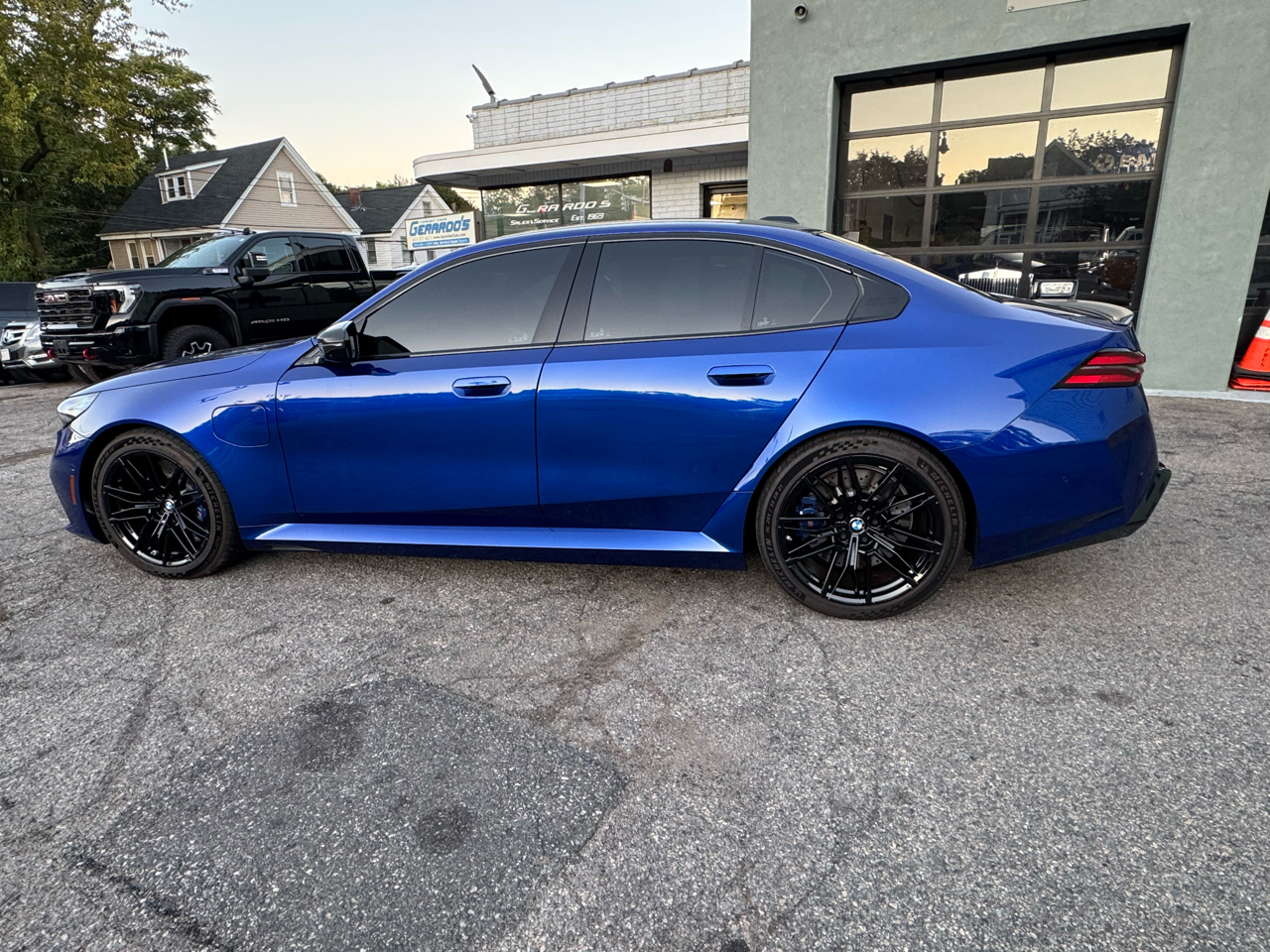 BMW M5 4D Sedan 2025 BMW M5 4D Sedan 2025