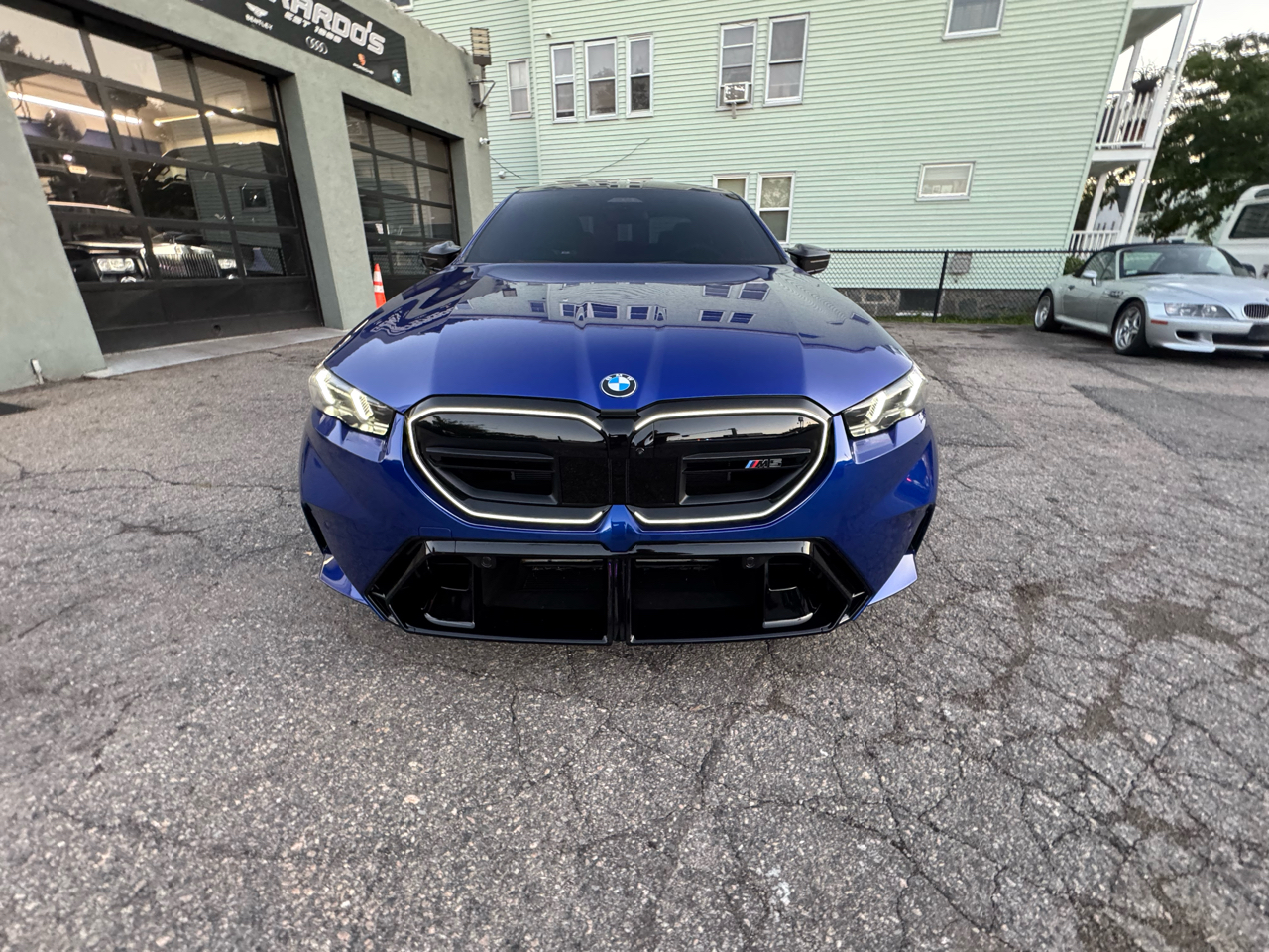 BMW M5 4D Sedan 2025 BMW M5 4D Sedan 2025