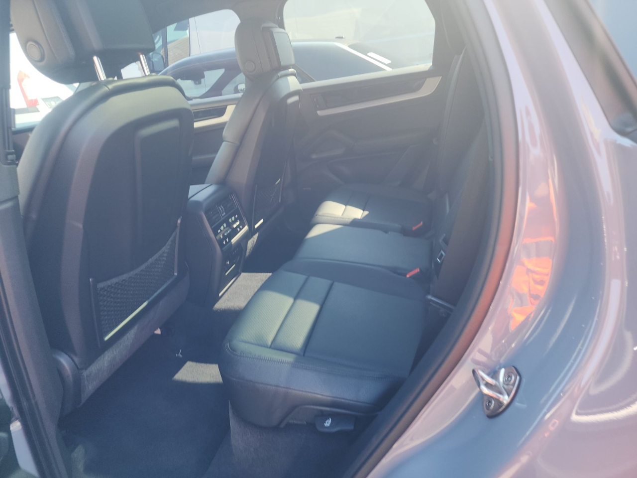 Porsche Cayenne Base 2024 Porsche Cayenne Base 2024