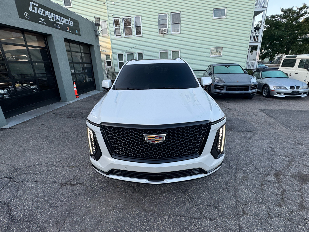 2025 Cadillac Escalade Sport photo 4