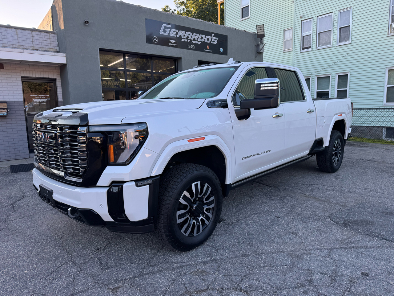 2025 GMC Sierra 3500HD Denali Ultimate Crew Cab 4WD