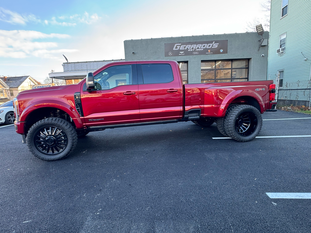 Ford Super Duty F-450 DRW Platinum 4WD Crew Cab 8' Box 2026