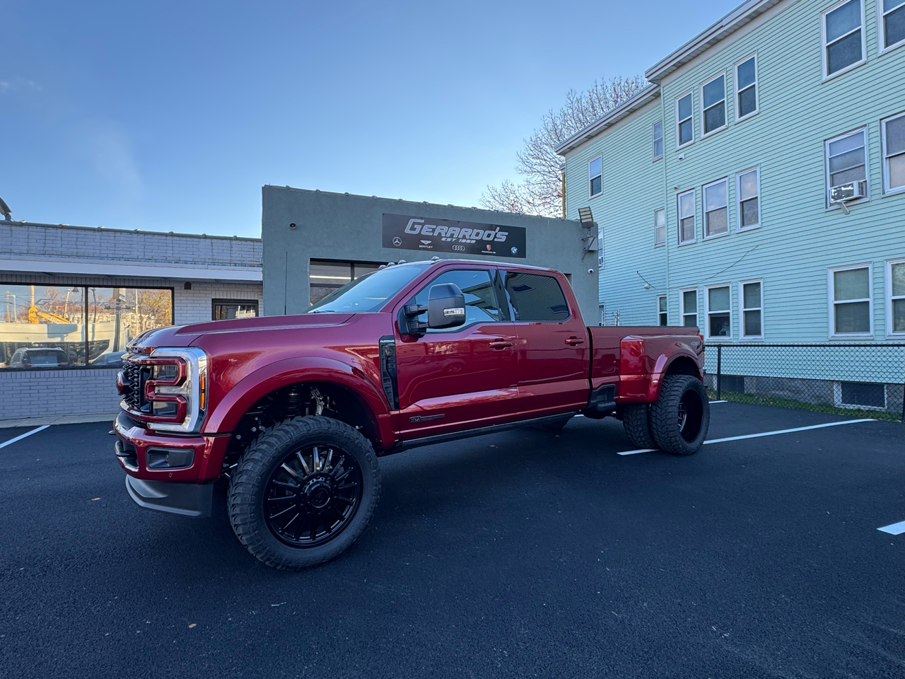 Ford Super Duty F-450 DRW Platinum 4WD Crew Cab 8' Box 2026
