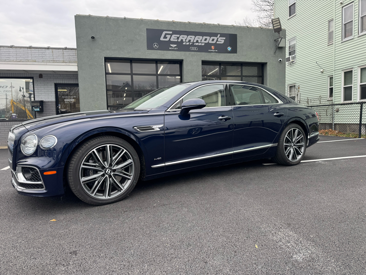 Bentley Flying Spur W12 Sedan 2021
