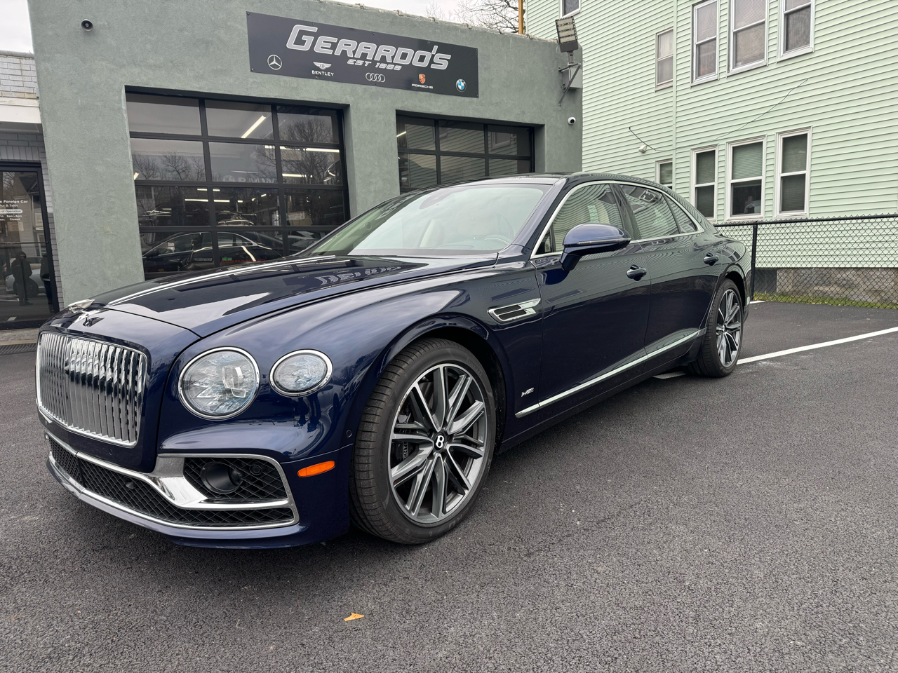 Bentley Flying Spur W12 Sedan 2021