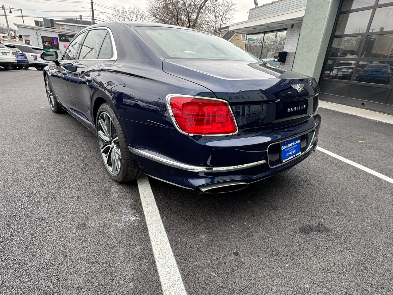 Bentley Flying Spur W12 Sedan 2021