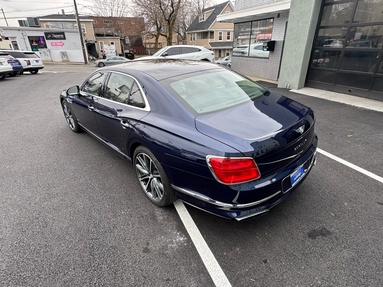 Bentley Flying Spur W12 Sedan 2021
