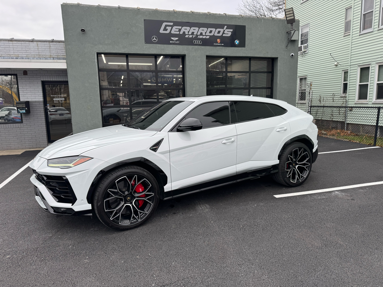 Lamborghini Urus AWD 2019
