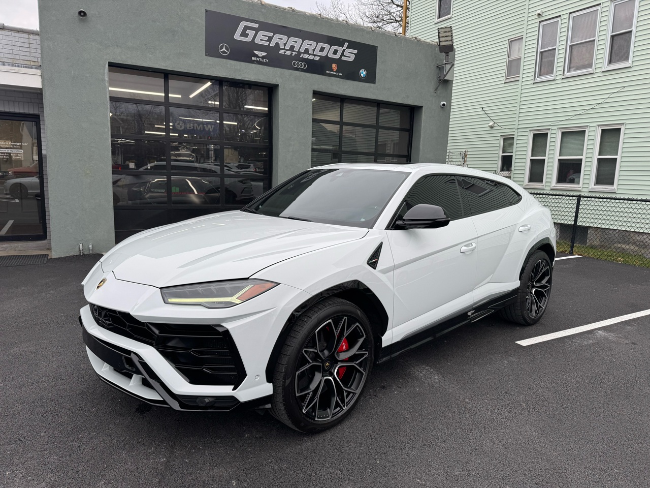 Lamborghini Urus AWD 2019