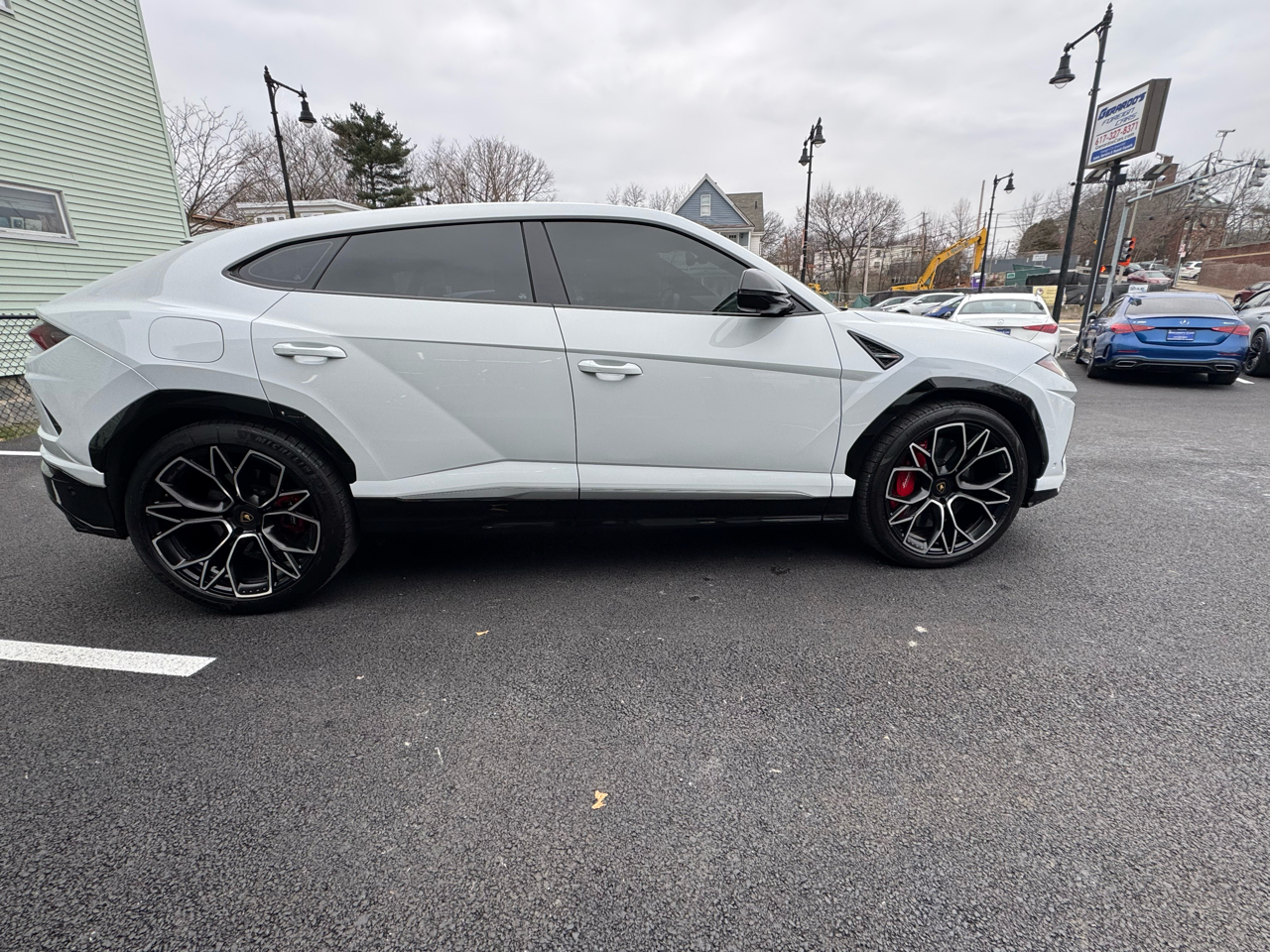 Lamborghini Urus AWD 2019