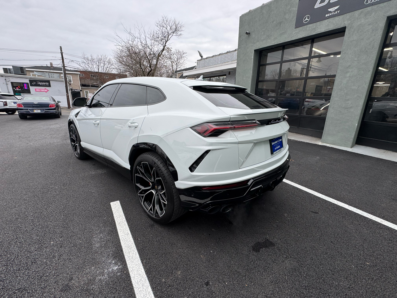 Lamborghini Urus AWD 2019