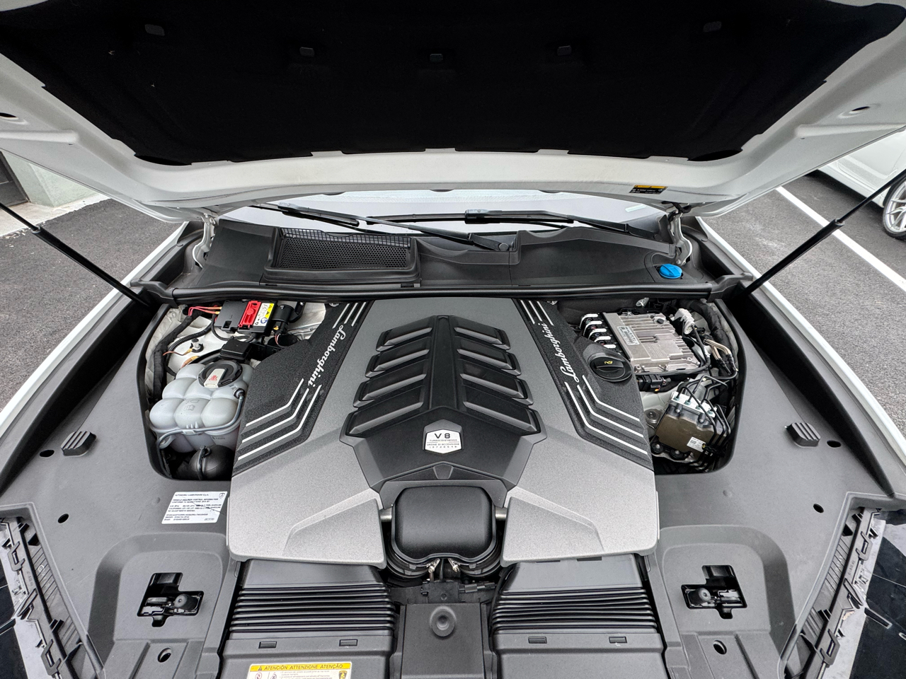 Lamborghini Urus AWD 2019