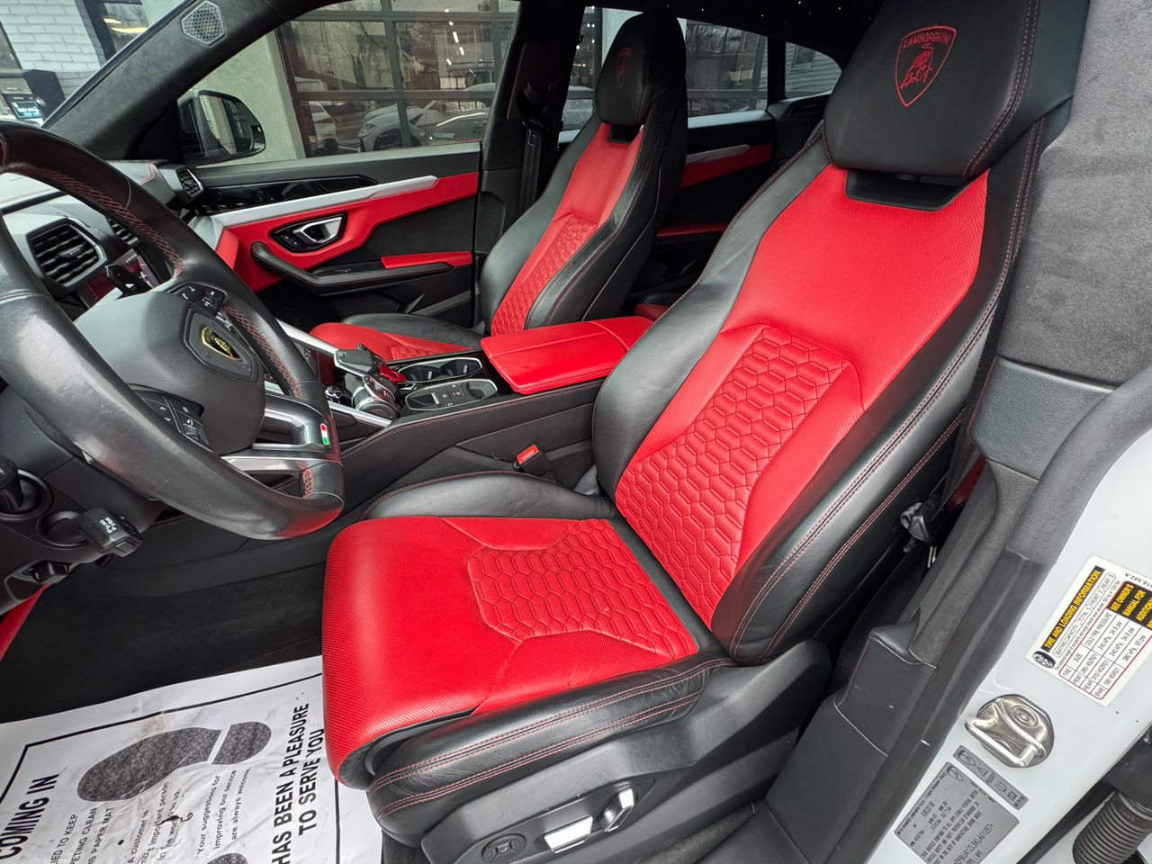 Lamborghini Urus AWD 2019