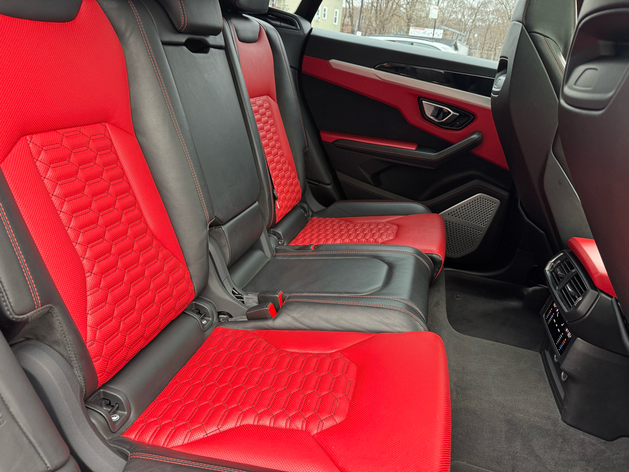 Lamborghini Urus AWD 2019